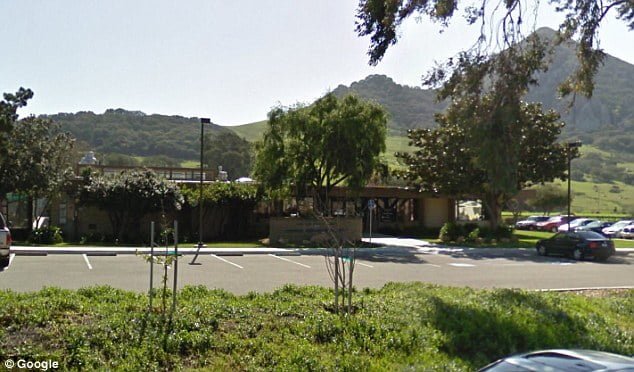 hombre sin hogar salva a su perro un día antes de ser sacrificado