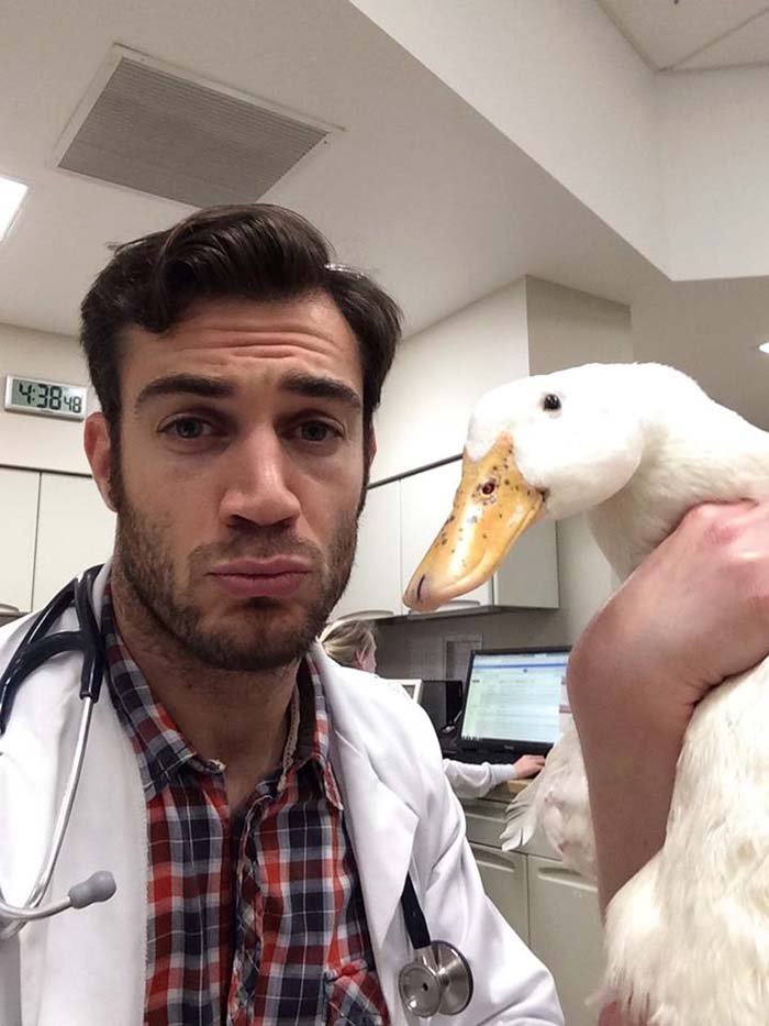 Ganso y su veterinario Ganso y su veterinario