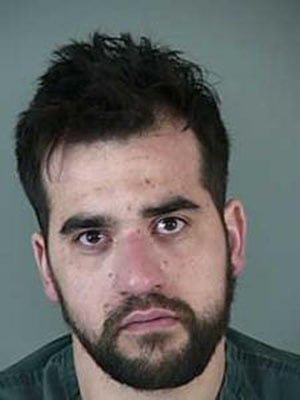 Perro gravemente maltratado es adoptado por el oficial que lo salvó 2 Zachary Michael Ralston