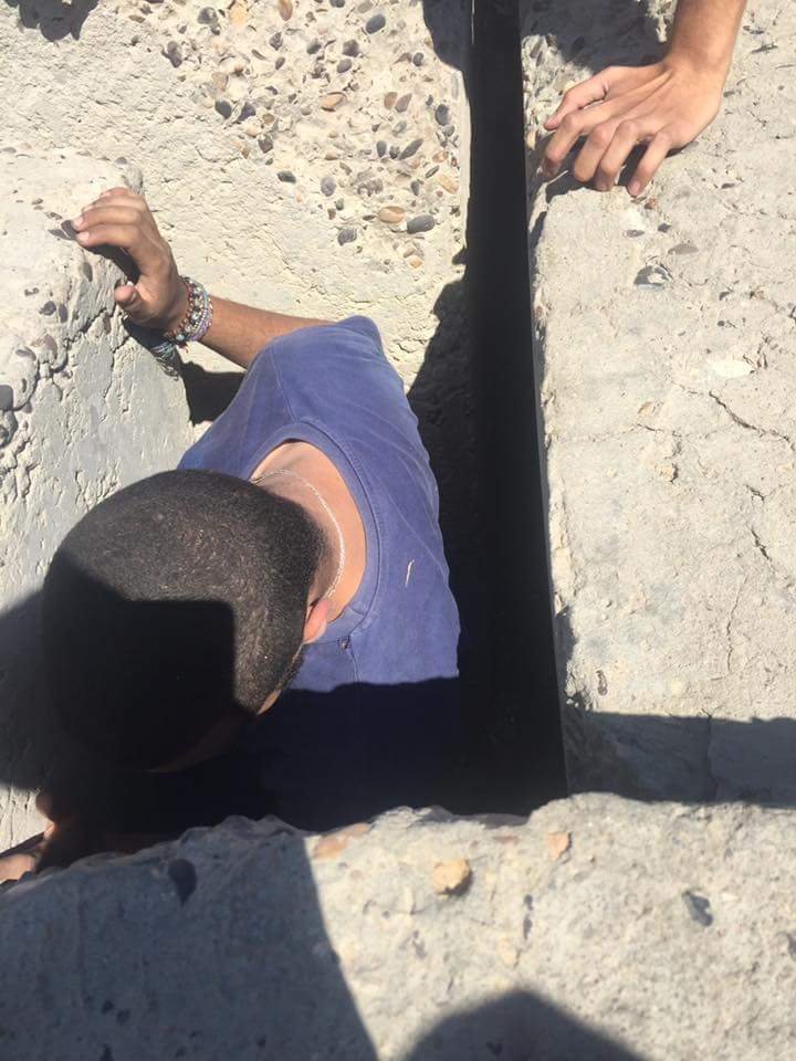 Rescate de cachorro atrapado