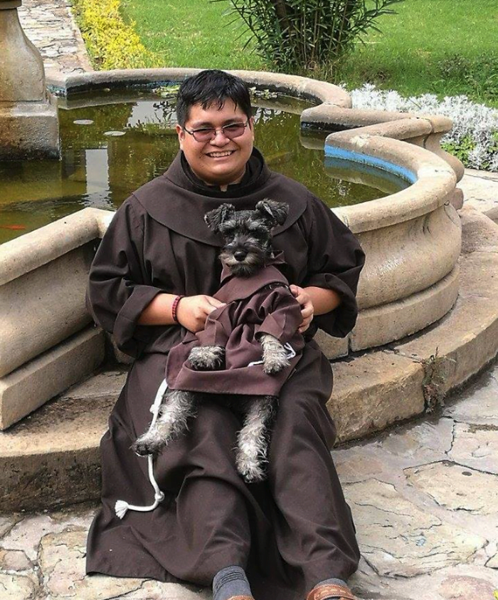 Fray Bigotón Todos los monjes le tienen un gran cariño a Fray Bigotón