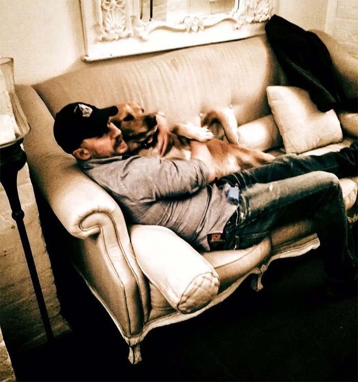 Tom Hardy y Woody Tom Hardy y Woody