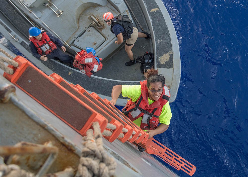 Mujeres varadas rescatadas Mujeres varadas rescatadas