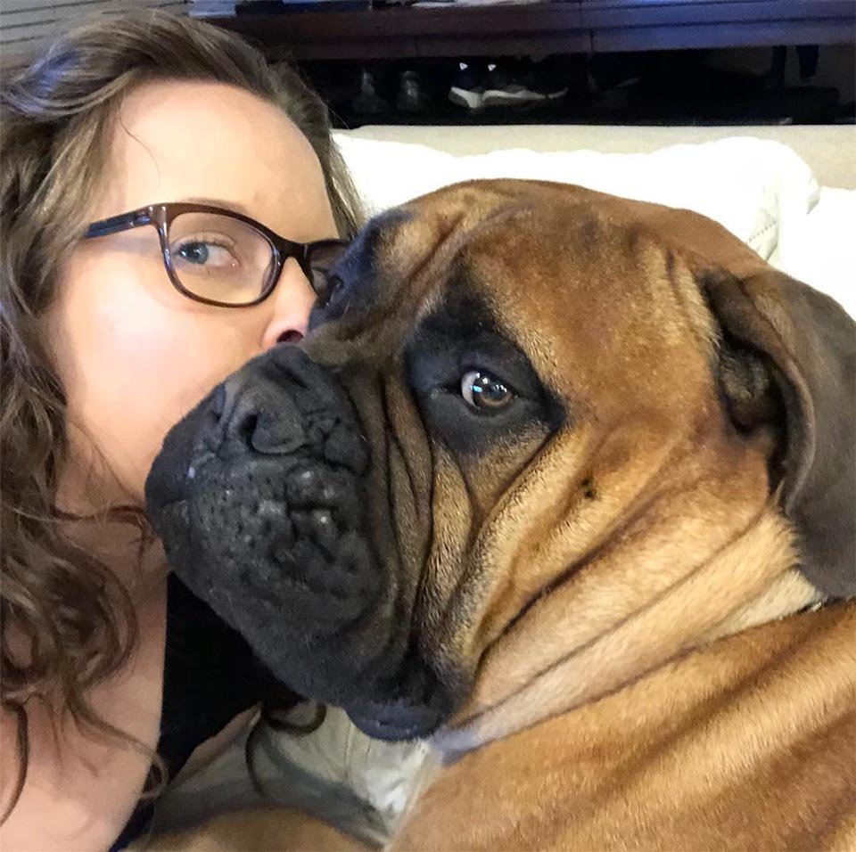 Brutus y mamá