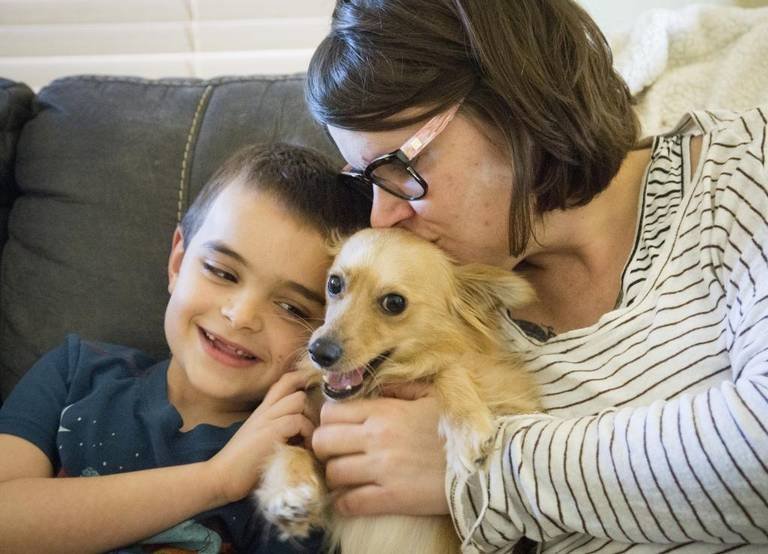 Hospicio ayuda a familias y sus animales