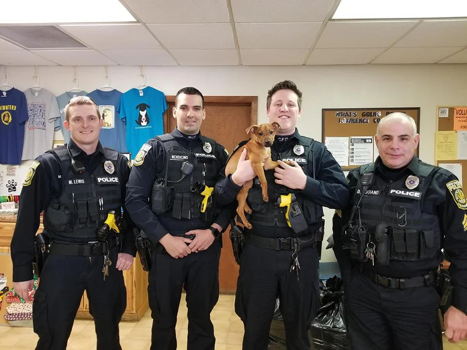 Policías rescatan a Miranda