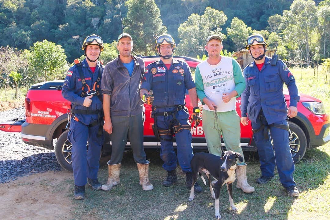 Grupo de rescate de Neguinho