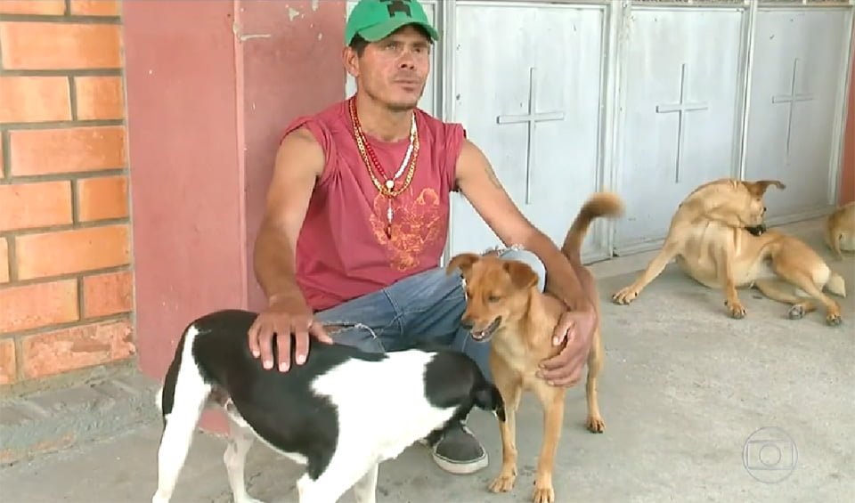 Cézar y sus cuatro perros