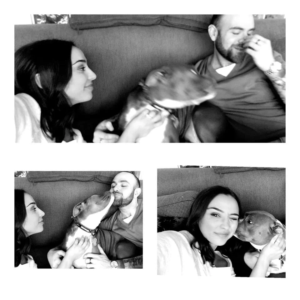Jennifer, su novio y Bailey Jennifer, su novio y Bailey
