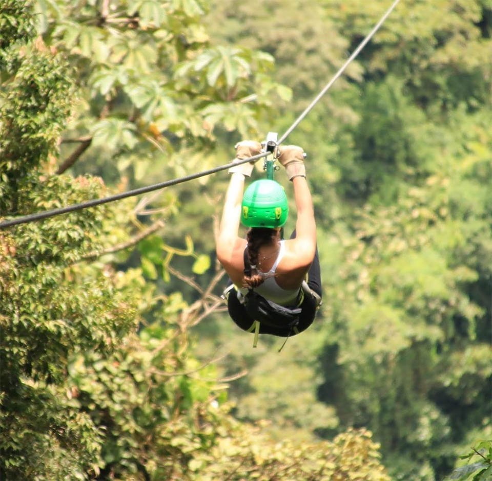 Ahora puedes quedarte con los perezosos en la selva costarricense 6 Deporte extremo en resort