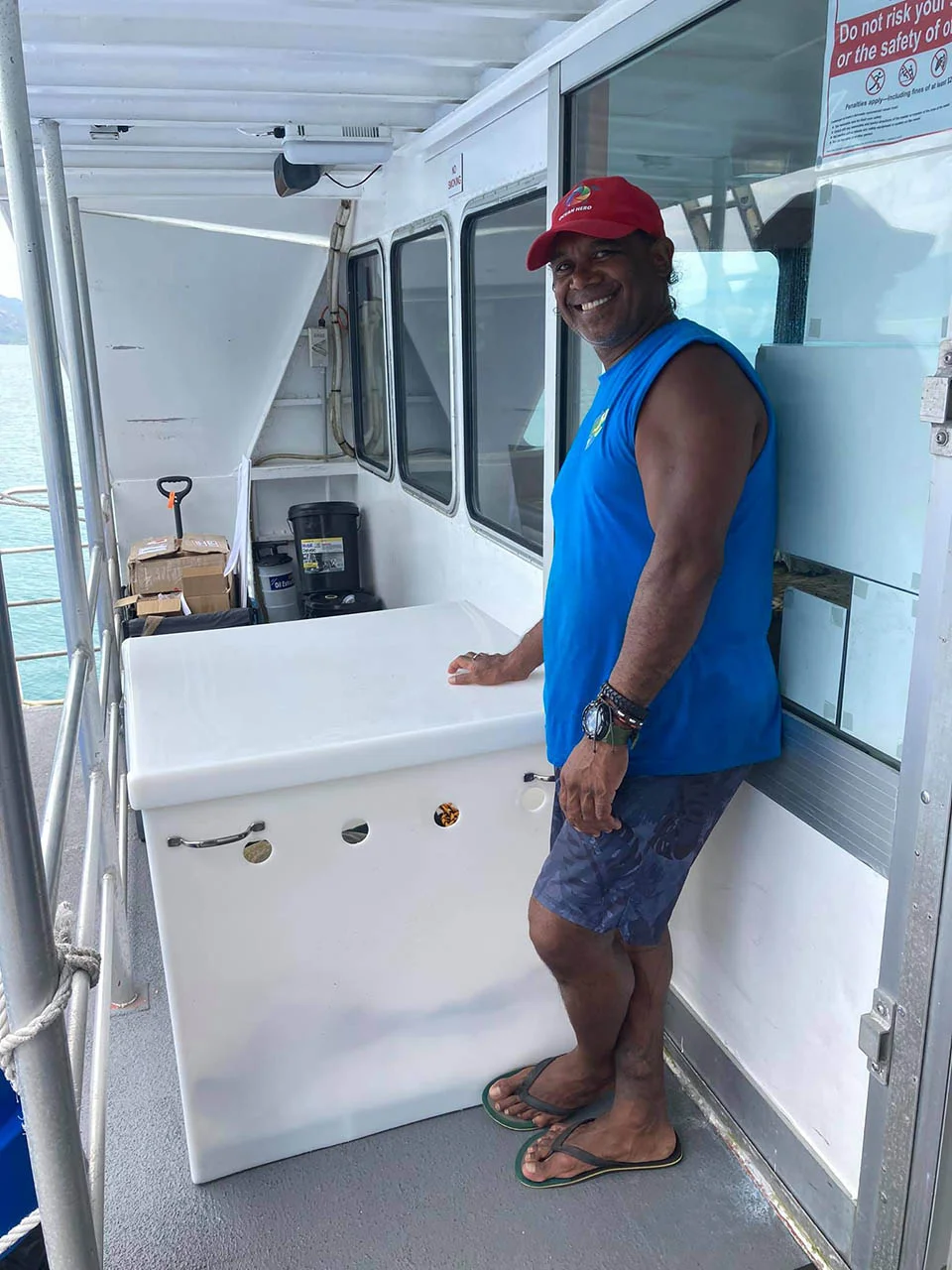 Lou siendo trasladada