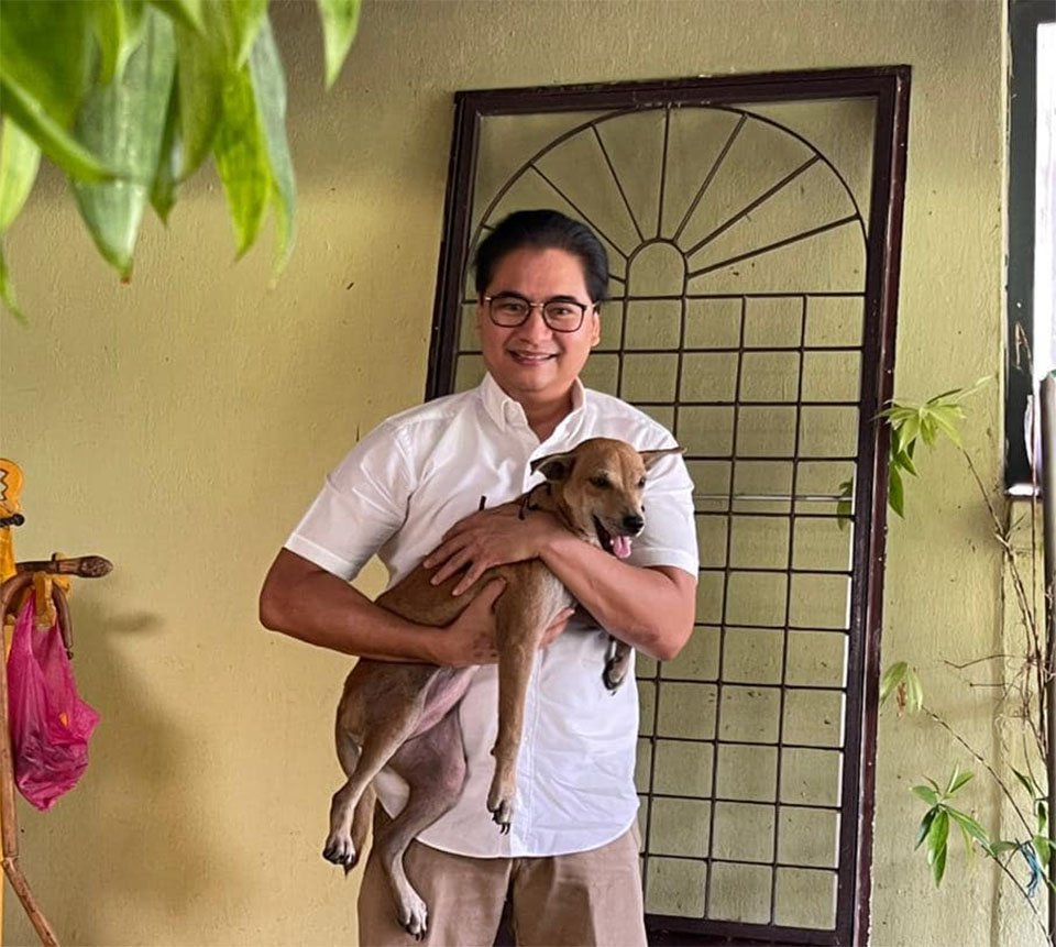 Perrita salva a una familia de cinco al despertarlos durante un incendio en su casa 1 Perrita salva familia