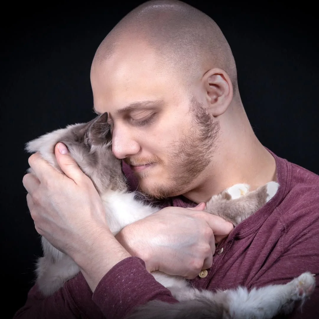 Hombre y su gato recrean una foto 20 años después 6 Roman y Gandalf